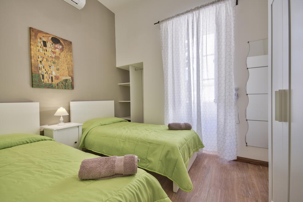 Valletta Luxe 3-Bedroom Duplex Penthouse With Sea View Terrace And Jacuzzi Valeta Exterior foto