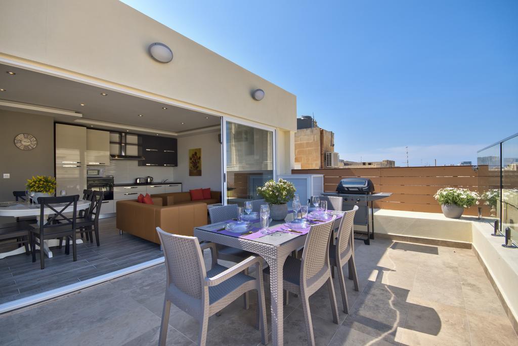 Valletta Luxe 3-Bedroom Duplex Penthouse With Sea View Terrace And Jacuzzi Valeta Exterior foto
