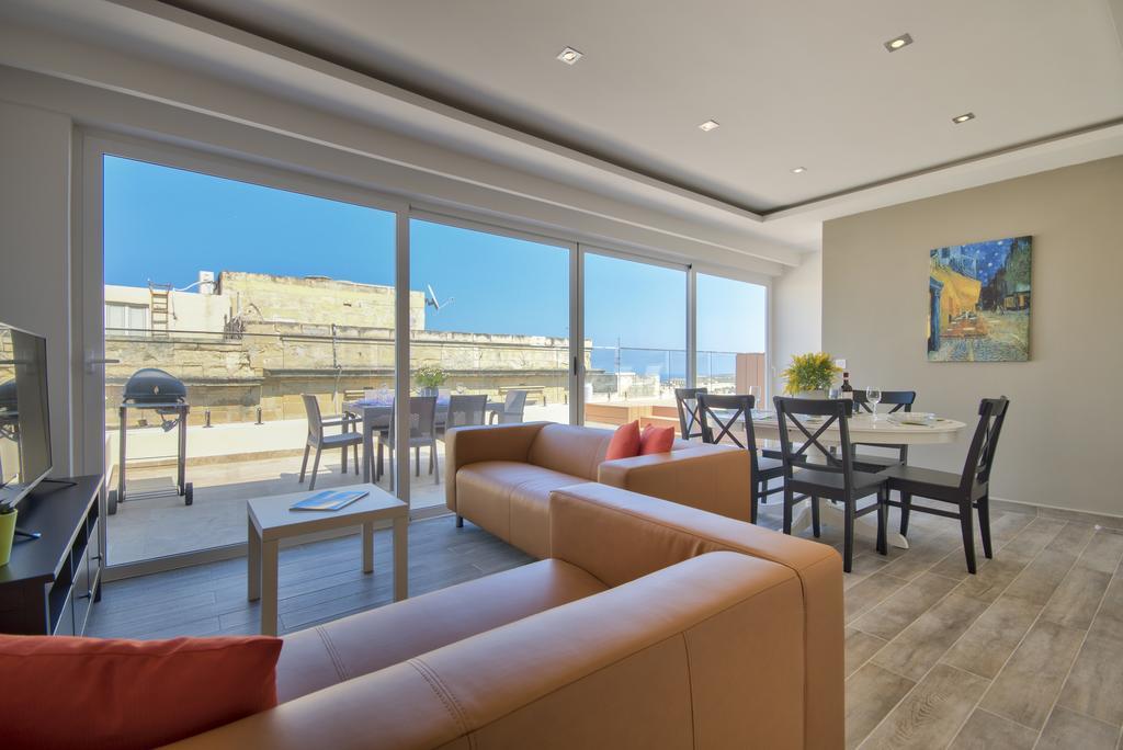 Valletta Luxe 3-Bedroom Duplex Penthouse With Sea View Terrace And Jacuzzi Valeta Exterior foto