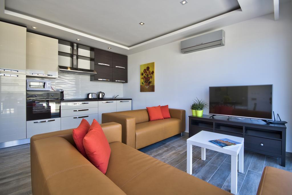 Valletta Luxe 3-Bedroom Duplex Penthouse With Sea View Terrace And Jacuzzi Valeta Exterior foto